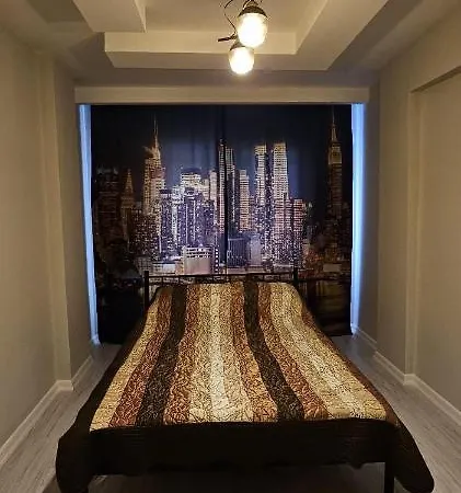 Located In The Center Of Apartment Nigde